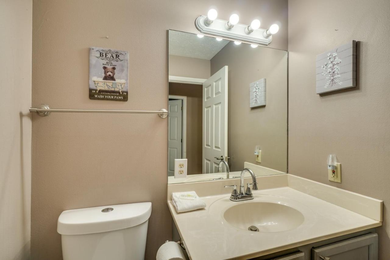 Gatlinburg Vacation Rental Balcony With Hot Tub! ภายนอก รูปภาพ