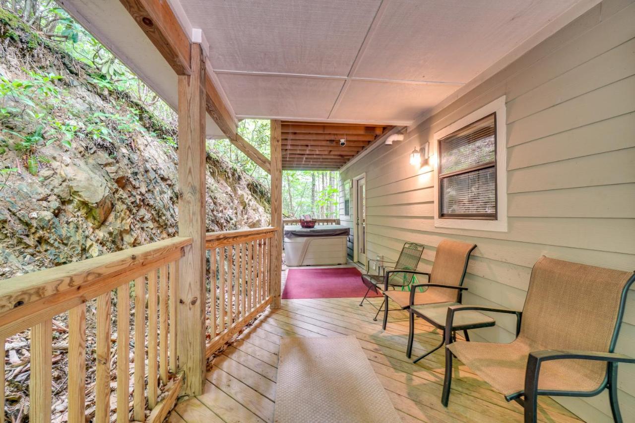 Gatlinburg Vacation Rental Balcony With Hot Tub! ภายนอก รูปภาพ