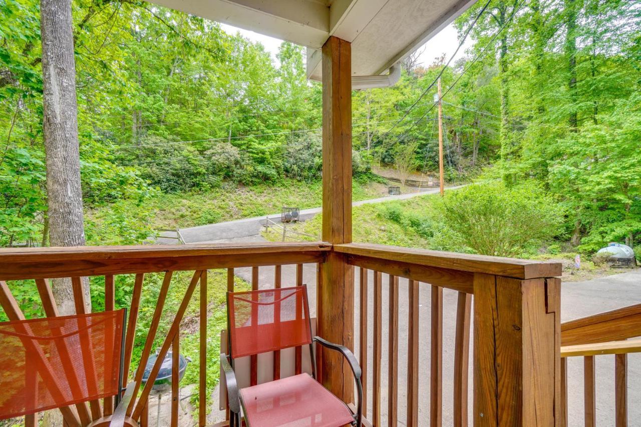 Gatlinburg Vacation Rental Balcony With Hot Tub! ภายนอก รูปภาพ